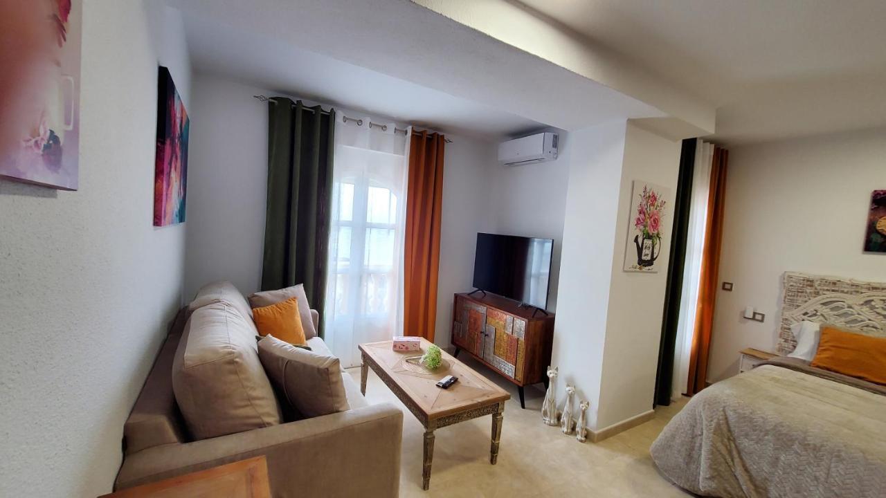 Estudios Costavigia By Ramona *